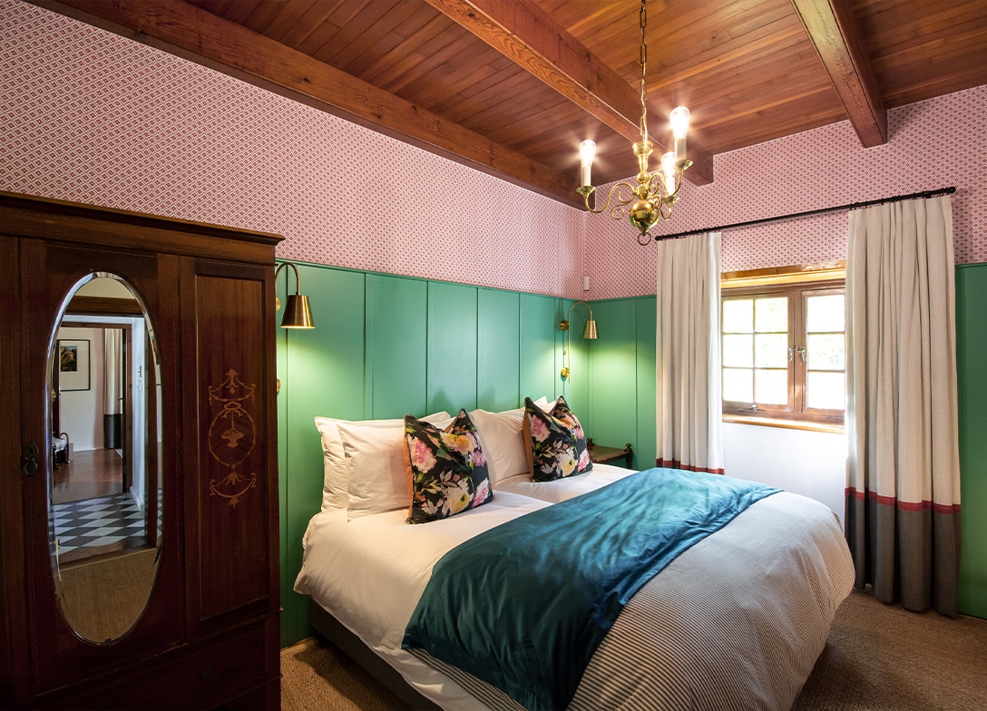 Page-slider-images-1088×784-1685cottage-4