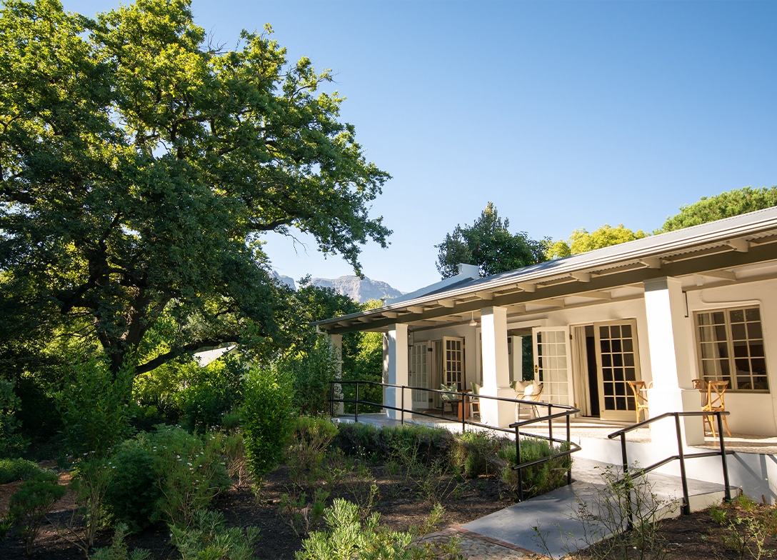 Page-slider-images-1088×784-clarence-cottage-3