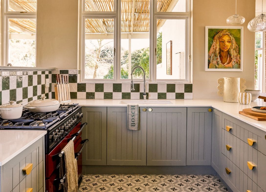 Vineyard Farmhouse Slider 5